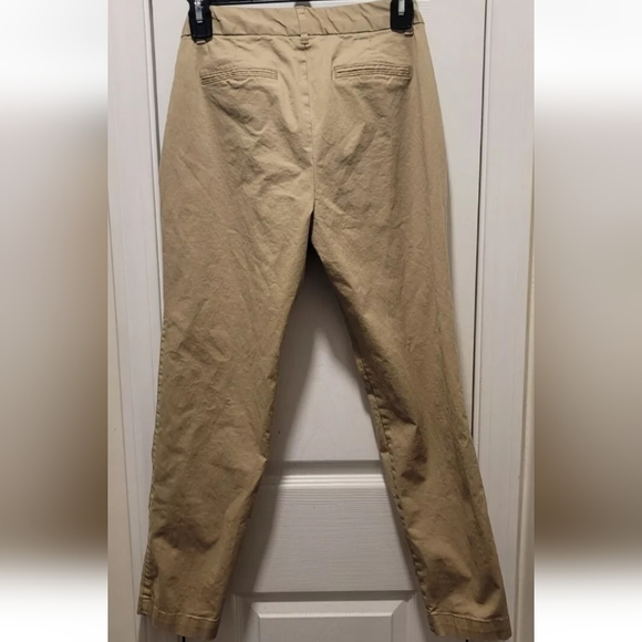 NWOT GAP Women's Slim City Crop Light Khaki Pants Size 0 - Picture 2 of 4